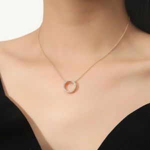 Beautiful simple circle necklace